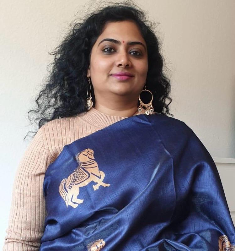 Frau Srimadhavi Nakarikanti